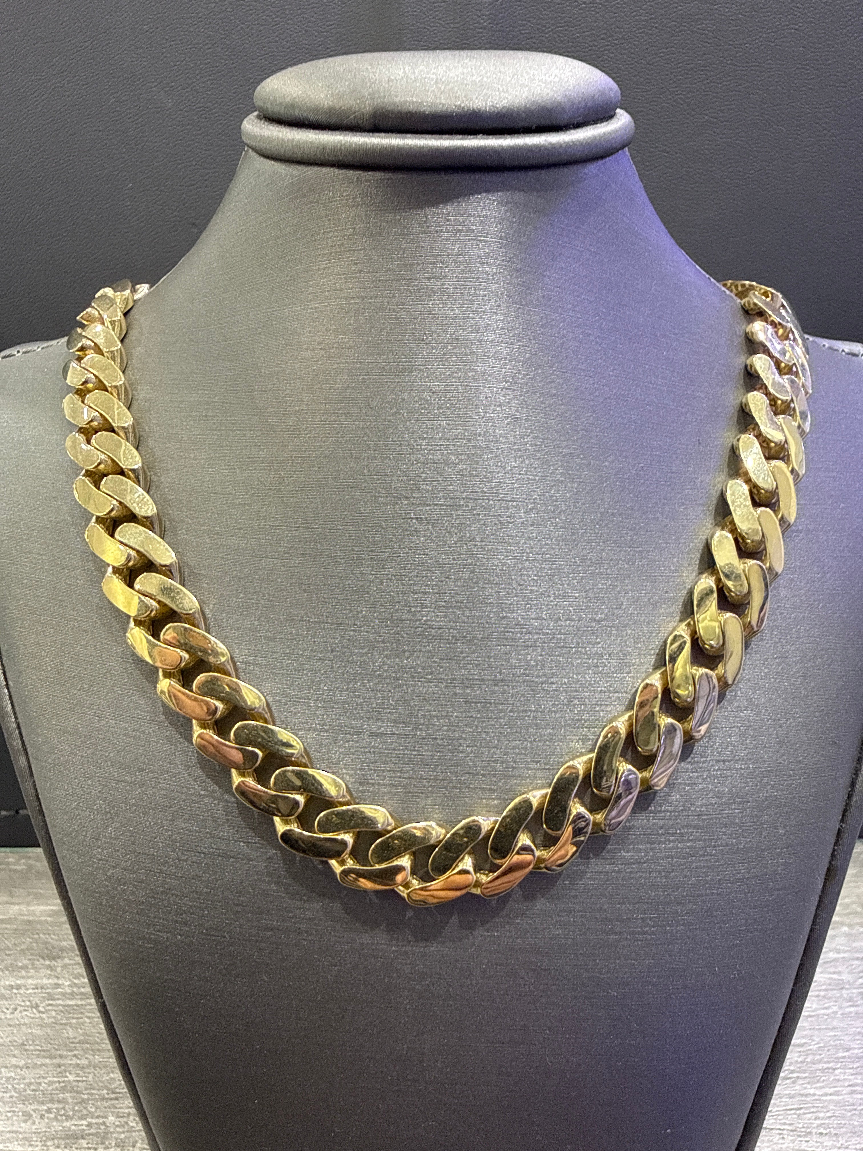 14KT Yellow Gold Ladies MONACO Style Chain/Necklace. 9MM - 16" - 21.8GR