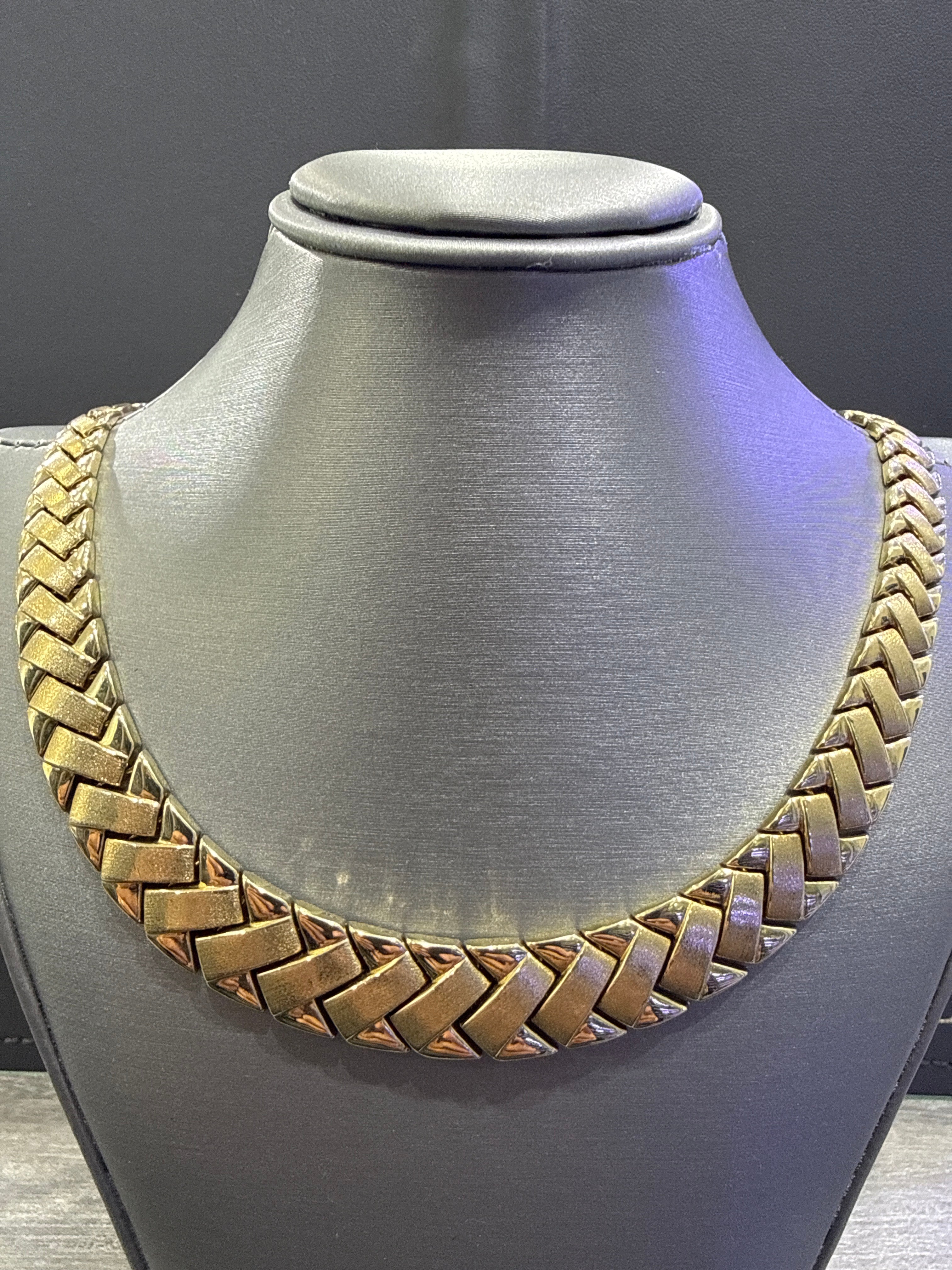 14KT Gold Ladies Fancy X Style Necklace, Graduated Links, Matt & High Polish. 18". 34.1GR