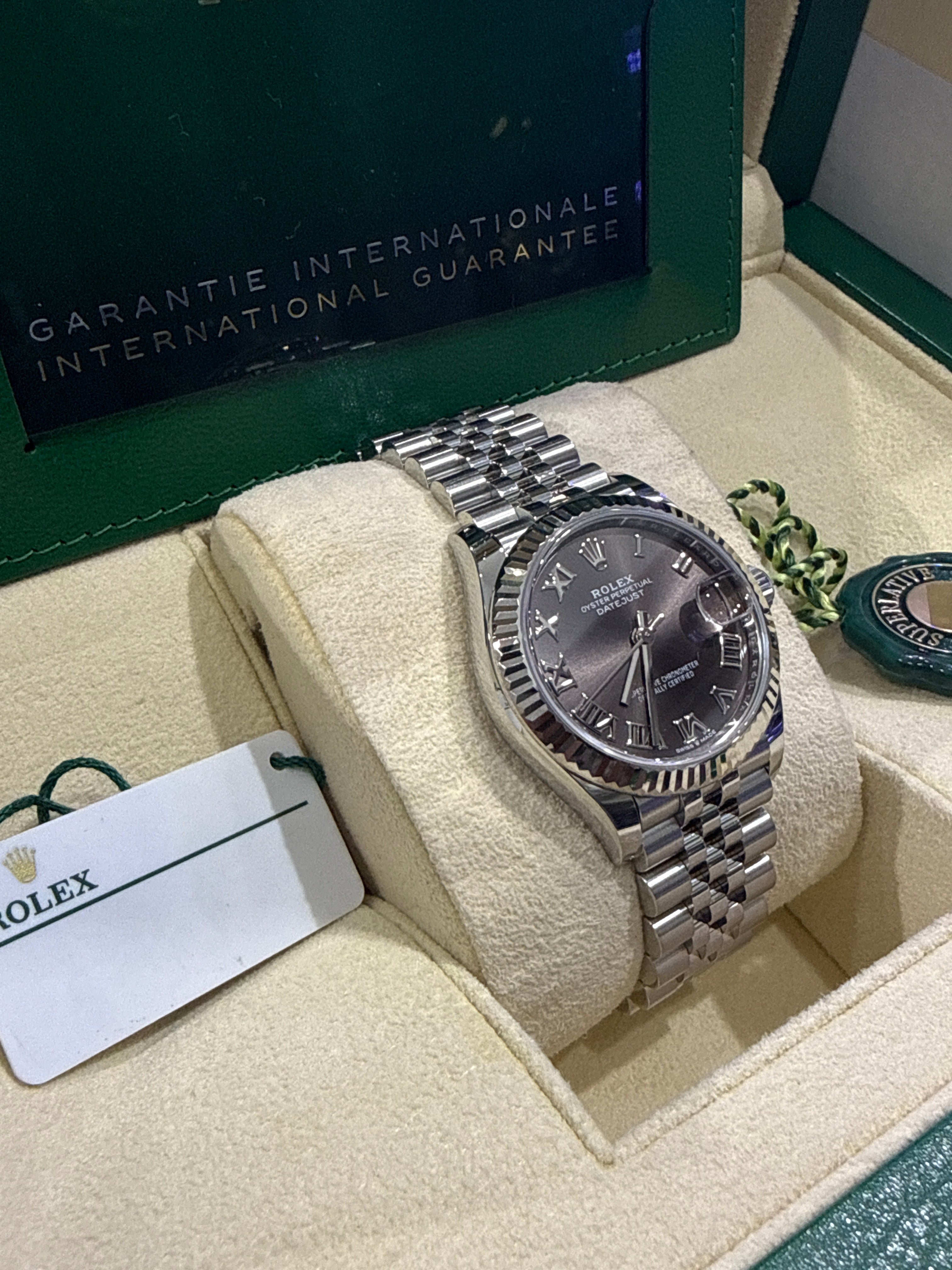 Rolex Datejust 31mm – Ref: 278274-0022 – Dark Grey Sunray Roman Dial, Stainless Steel Jubilee Bracelet Women’s Pre-Owned Watch