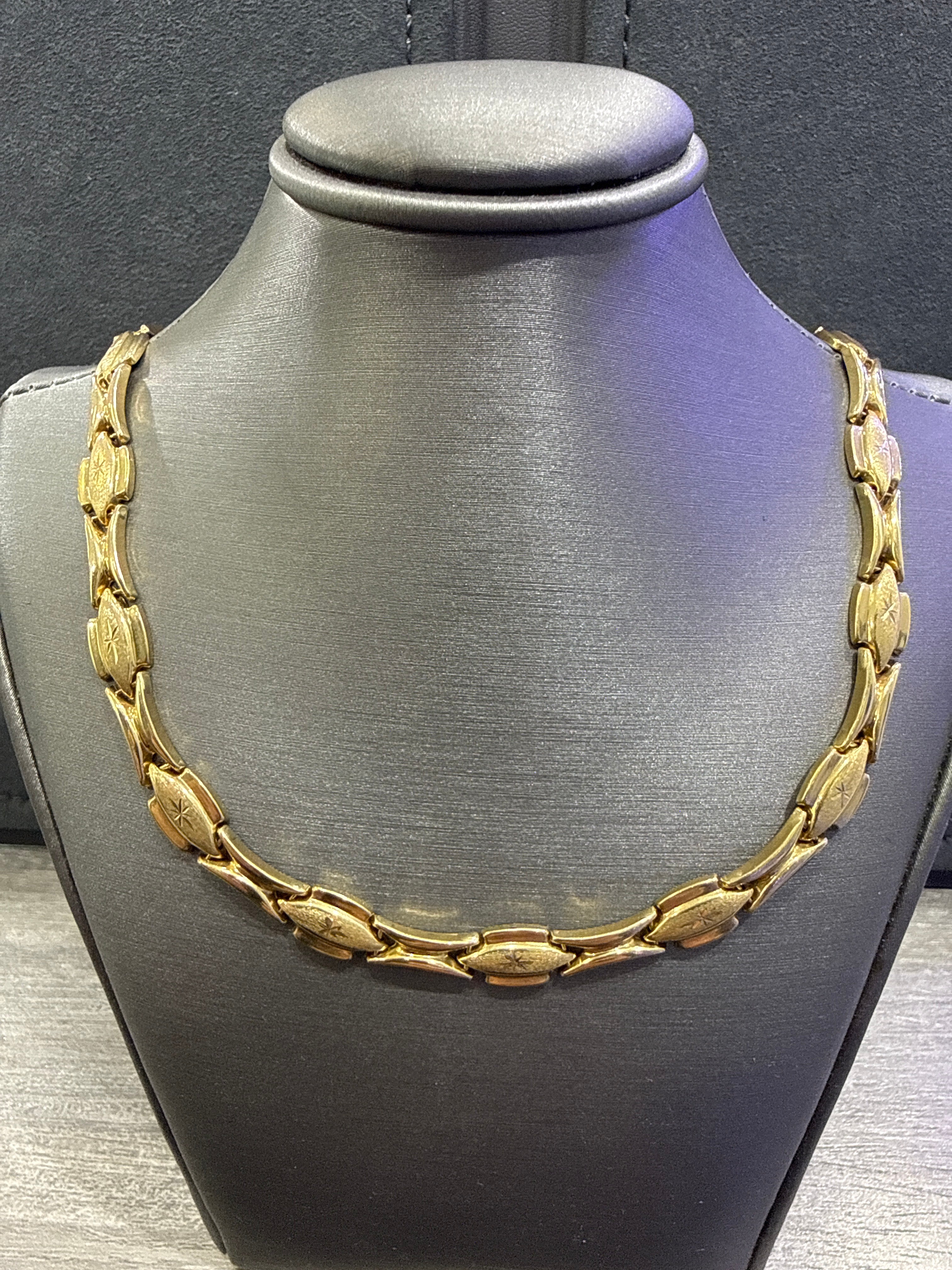 14K Yellow Gold X&O's Ladies Necklace/Choker. M5111. 18". 11.1GR